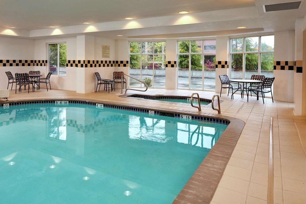 Hilton Garden Inn Portland Lake Oswego Exterior foto