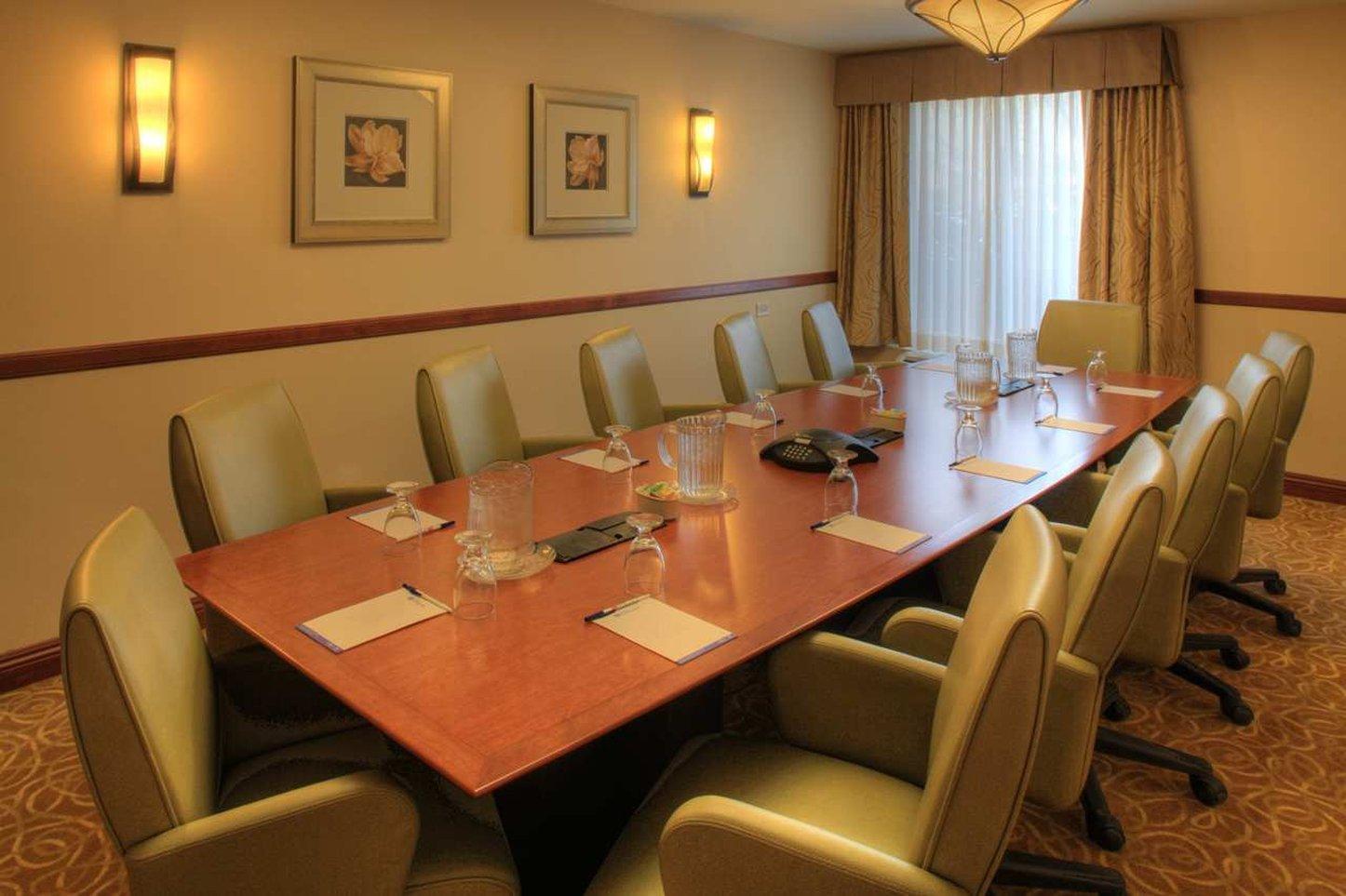 Hilton Garden Inn Portland Lake Oswego Exterior foto