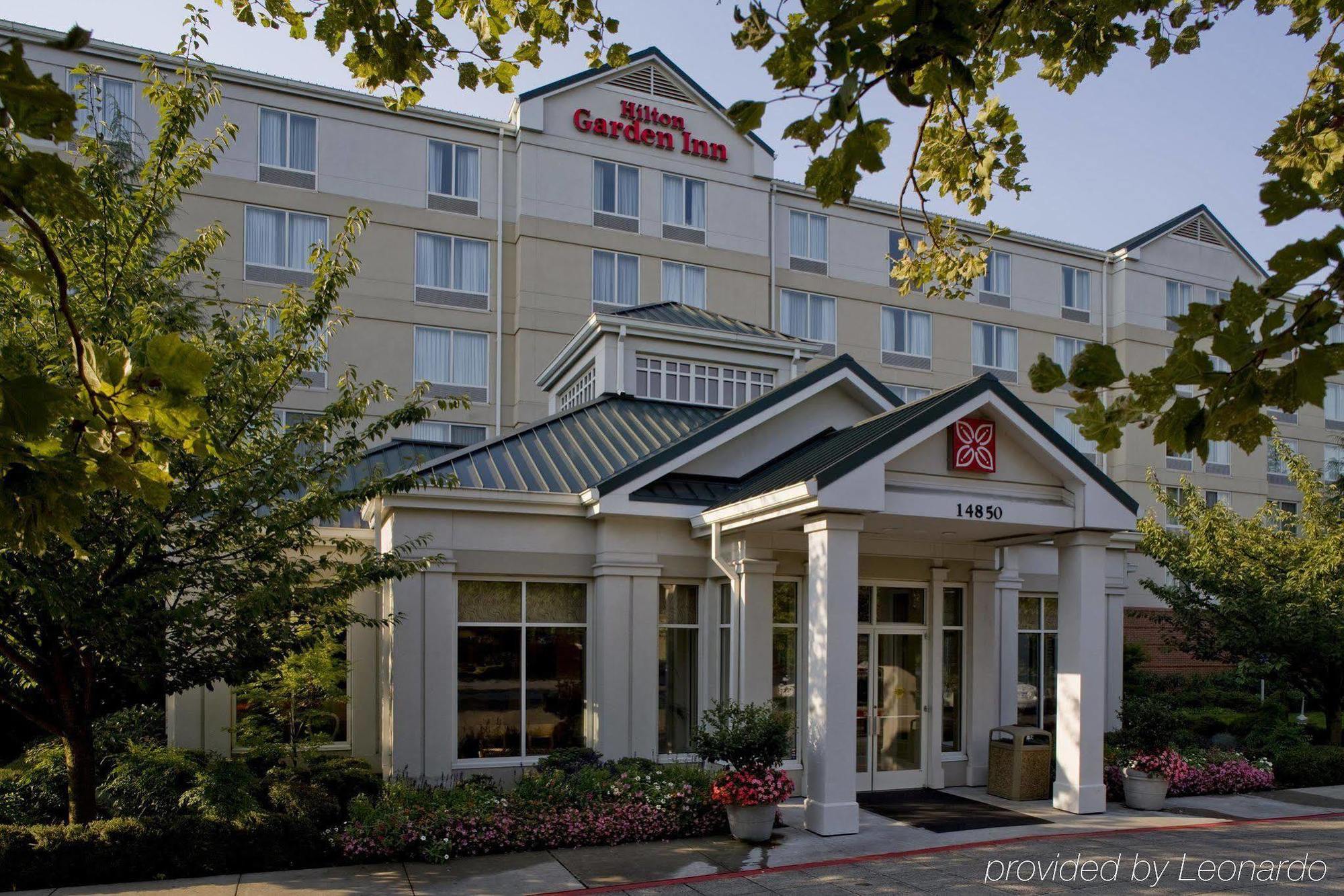 Hilton Garden Inn Portland Lake Oswego Exterior foto