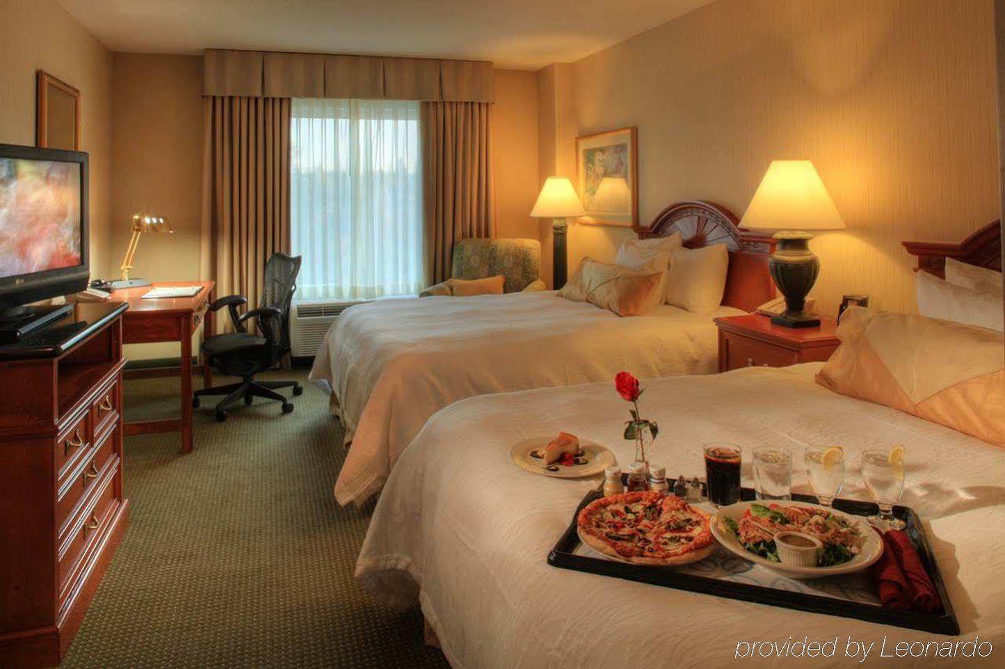 Hilton Garden Inn Portland Lake Oswego Exterior foto